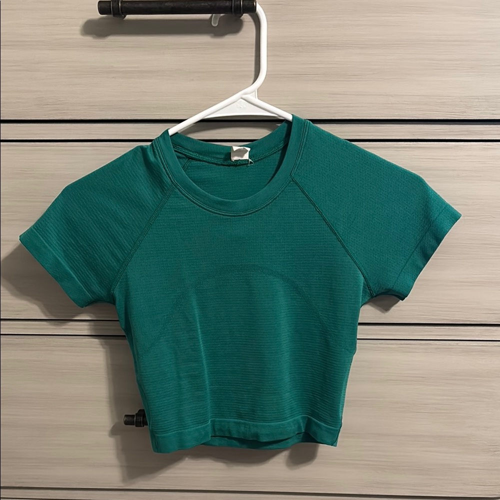Lululemon Athletica Green Fitted Crop T-Shirt